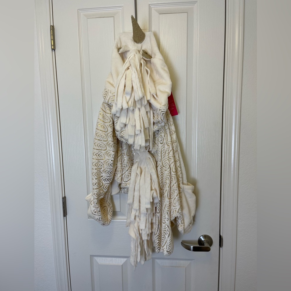 NEW Justice Cream Metallic Unicorn Hooded Blanket